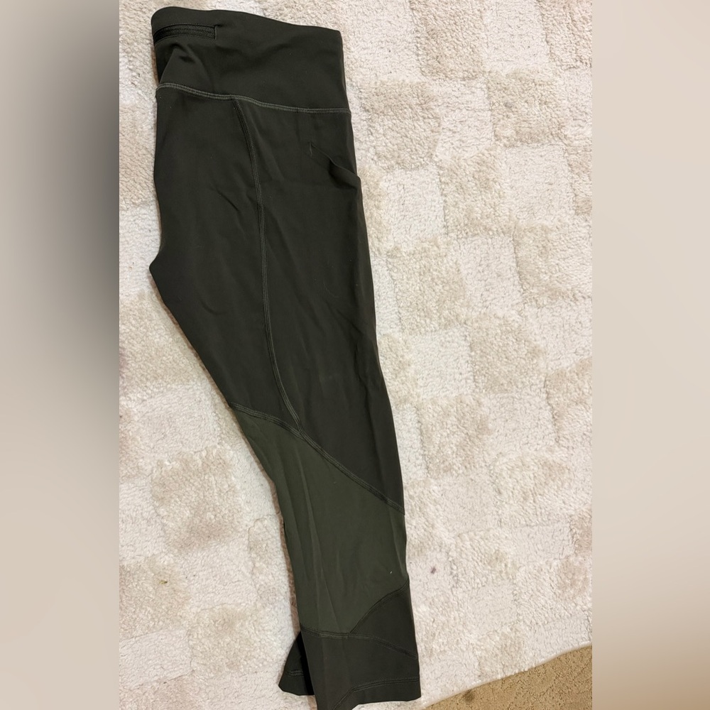 Lululemon Crop Olive Green Sz 8